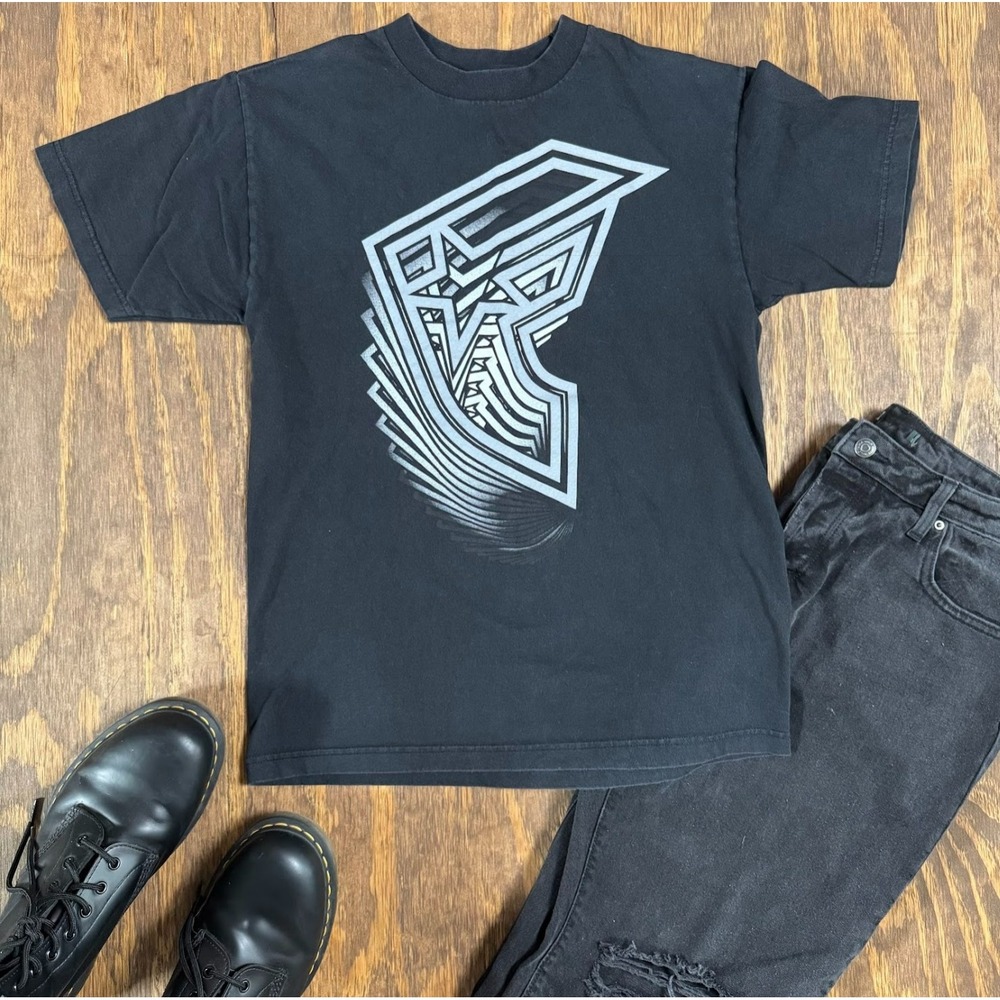Famous Stars and Straps Graphic T Shirt Medium Black Travis Barker Streetwear